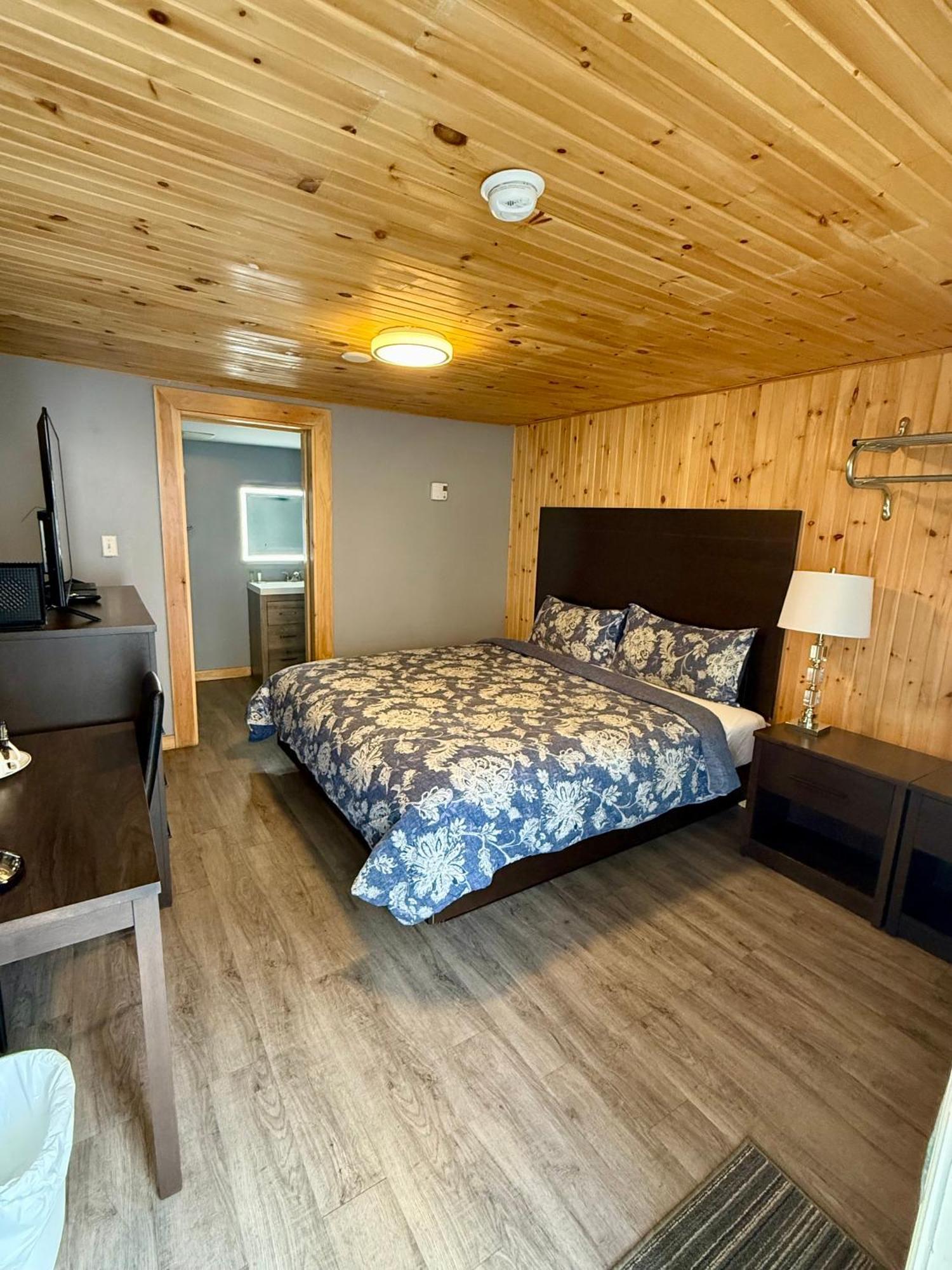Mackenzie Motel & Cottages Шелберн Экстерьер фото