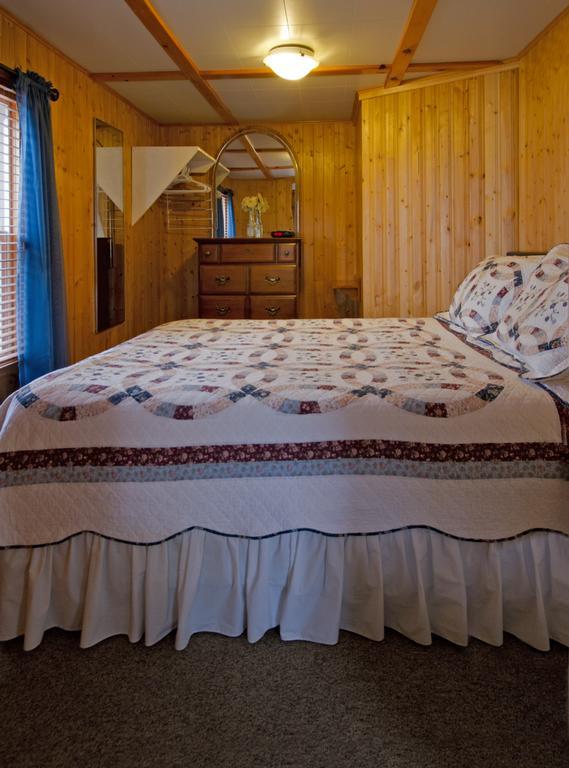 Mackenzie Motel & Cottages Шелберн Экстерьер фото